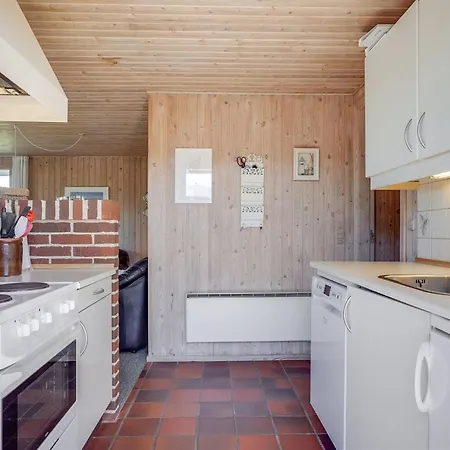 Kirsten - 800m From The Sea By Interhome Dom wakacyjny Henne Strand