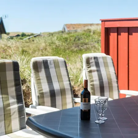 Dom wakacyjny Kirsten - 800m From The Sea By Interhome Henne Strand